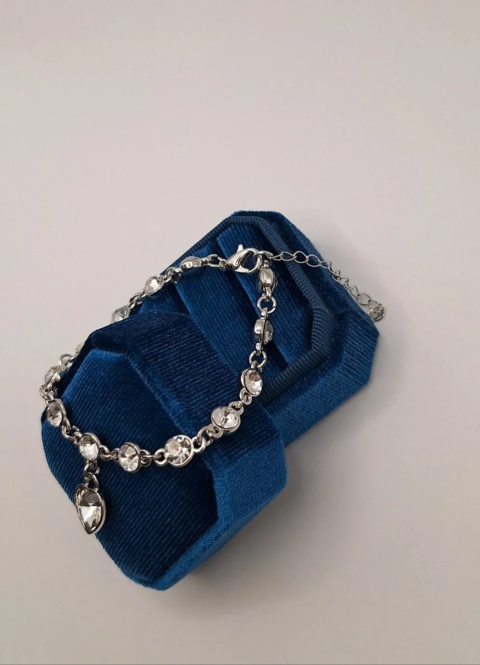 NEW Made With Swarovski Crystal Heart Charm Bracelet Silver Tone